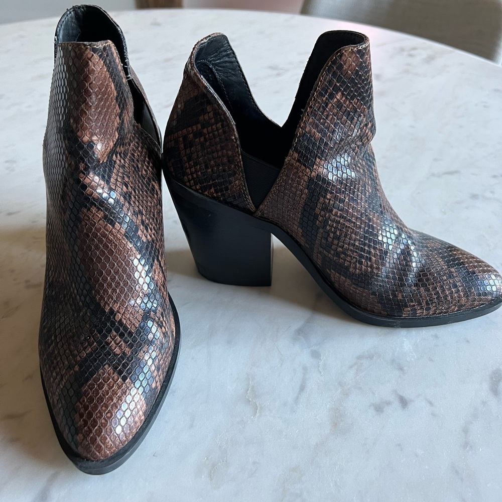 Brown/black snakeskin Steve Madden booties